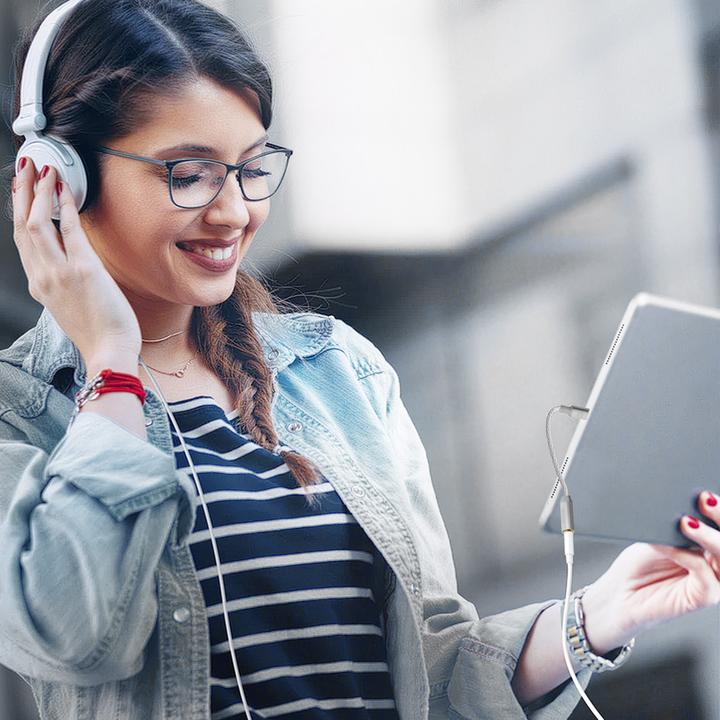 Productafbeelding Swissten Lightning / 3.5mm Audio Adapter (3,5 mm aansluiting, Bliksem)