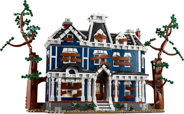 Actual product image LEGO Stranger Things: The Creel House (11370, LEGO Icons)