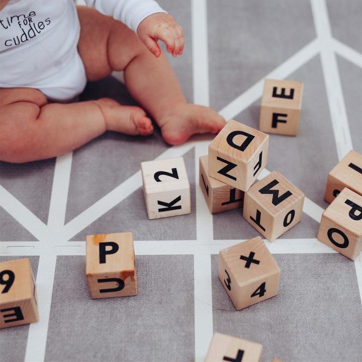 Produktbild Ooh Noo - Wooden alphabet blocks, black (40AB1501)