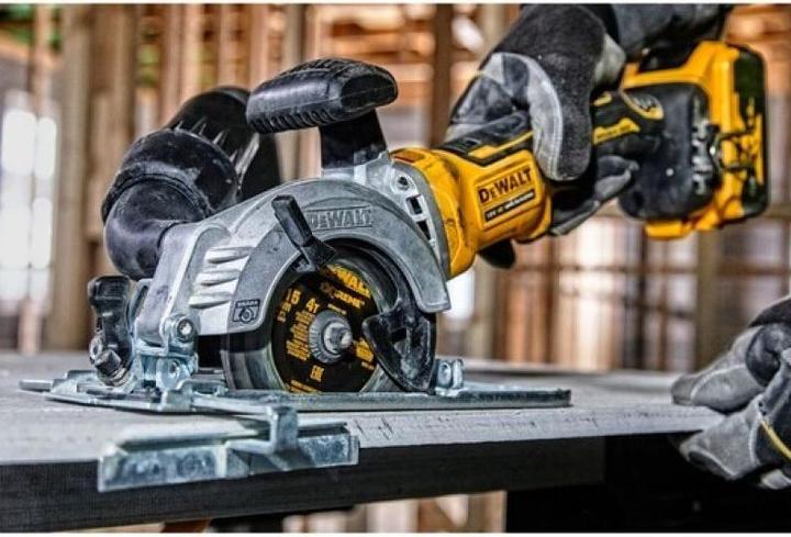 Actual product image DeWalt 54 Volt FLEXVOLT cordless cutoff sander (230 mm) basic version (Eccentric grinder, 750 W)