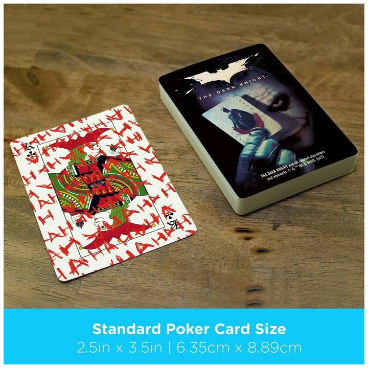 Immagine prodotto Aquarius DC COMICS - Il Cavaliere Oscuro - Gioco di carte (Inglese)