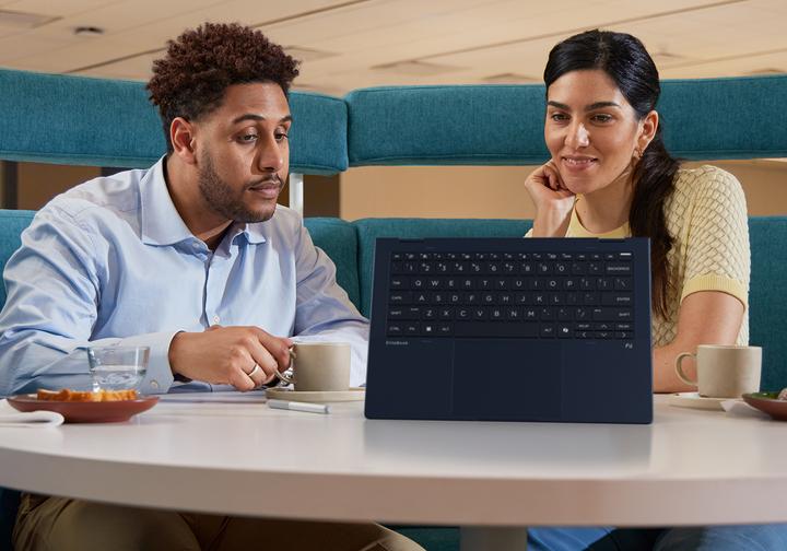 Produktbild HP EliteBook X Flip G1i (14.14", 1000 GB, 32 GB, DE, Intel Core Ultra 7 265)