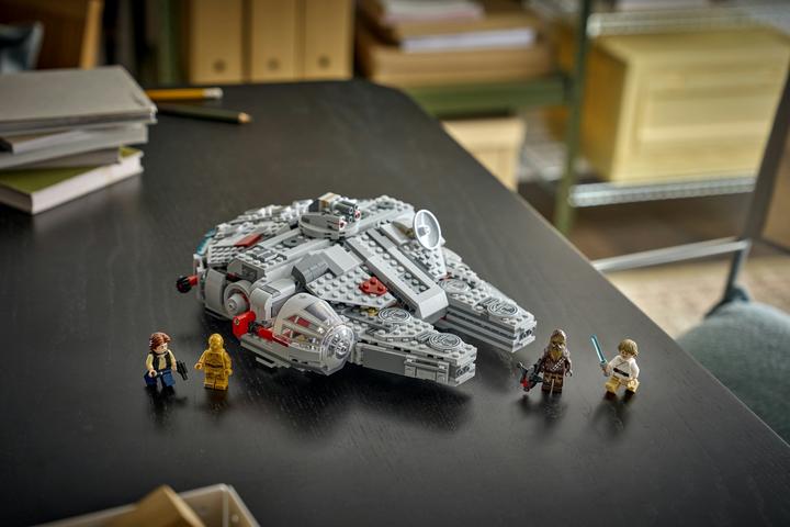 Actual product image LEGO SMART Play: Millennium Falcon (75426, LEGO Star Wars)