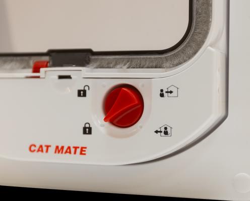 Productafbeelding Cat Mate 4-voudig afsluitbaar kattenluik, elektromagnetisch, wit (Magnetisch kattenluik)