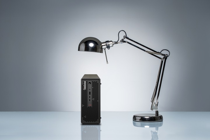 Immagine prodotto Lenovo ThinkStation P360 Ultra (Intel Core i7, 32 GB, 1000 GB, UHD Graphics 770)