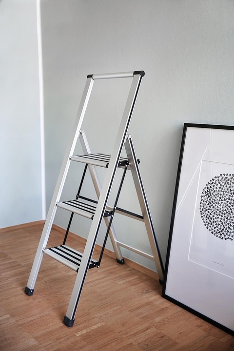 Produktbild Wenko Haushaltsleiter (Trittleiter, 44 cm)