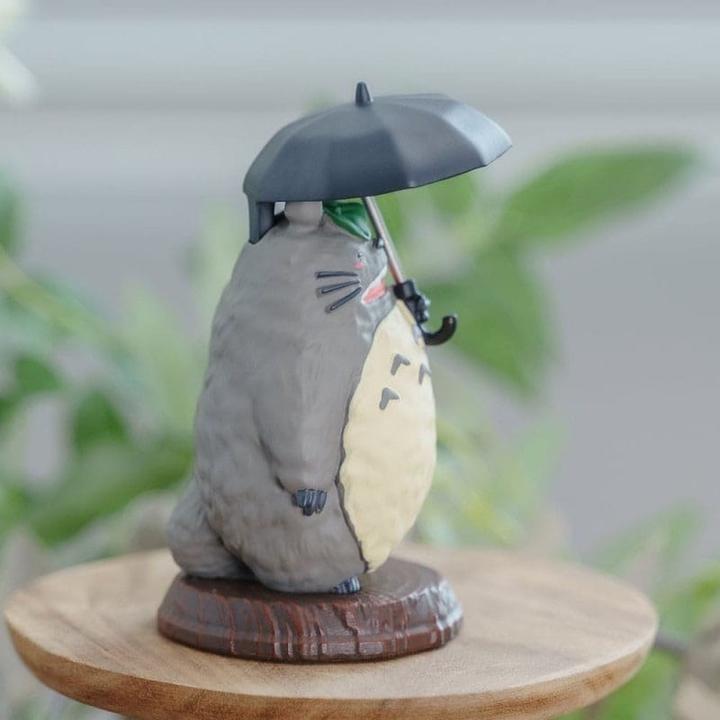 Produktbild Semic Mon voisin Totoro statuette Magnet Totoro 10 cm