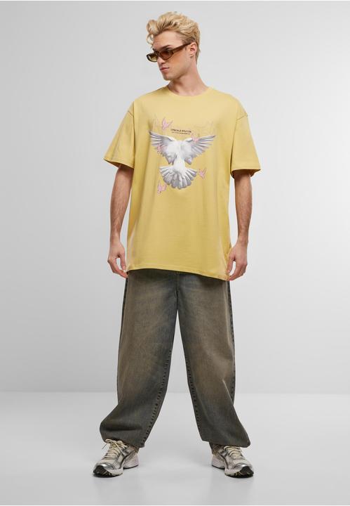 Actual product image Urban Classics Upscale Doves Oversize Tee - 172089 (M)