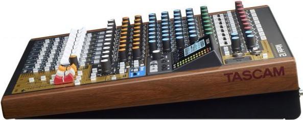 Produktbild Tascam Model 12 Mischpult mit Speicherkarte 32 GB (Studio- und Livemixer)