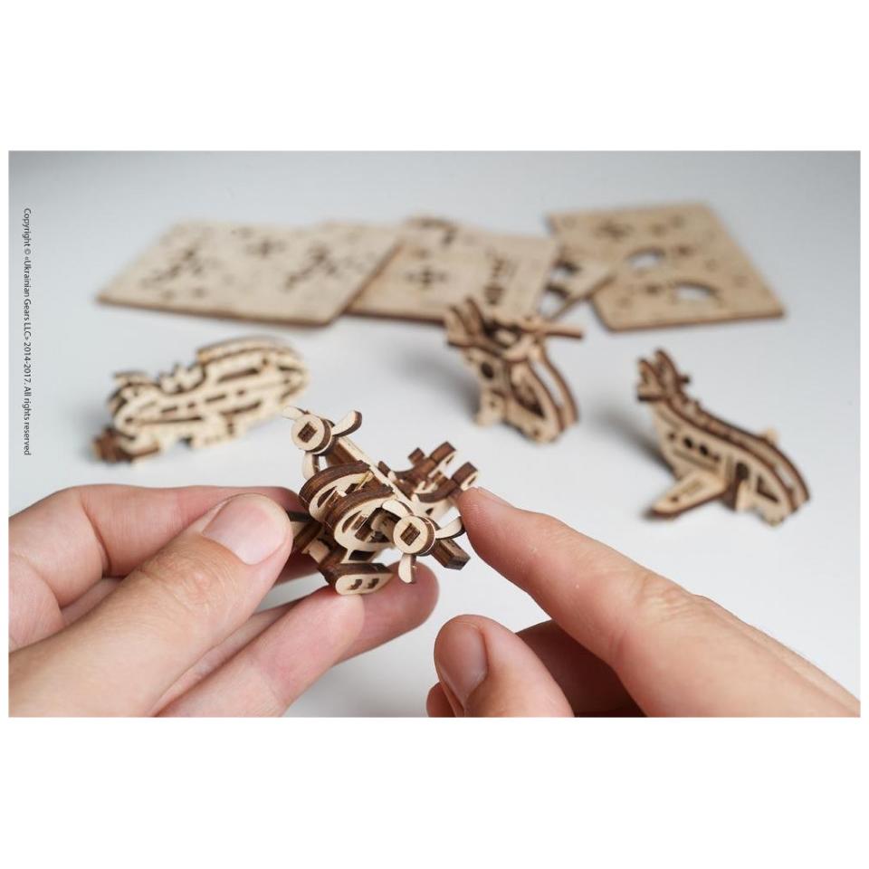 Thumbnail - Ugears Fidgets–Flugzeuge