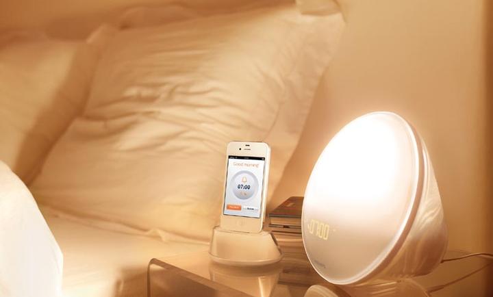Actual product image Philips Wake-up Light HF3550 with iPhone docking station