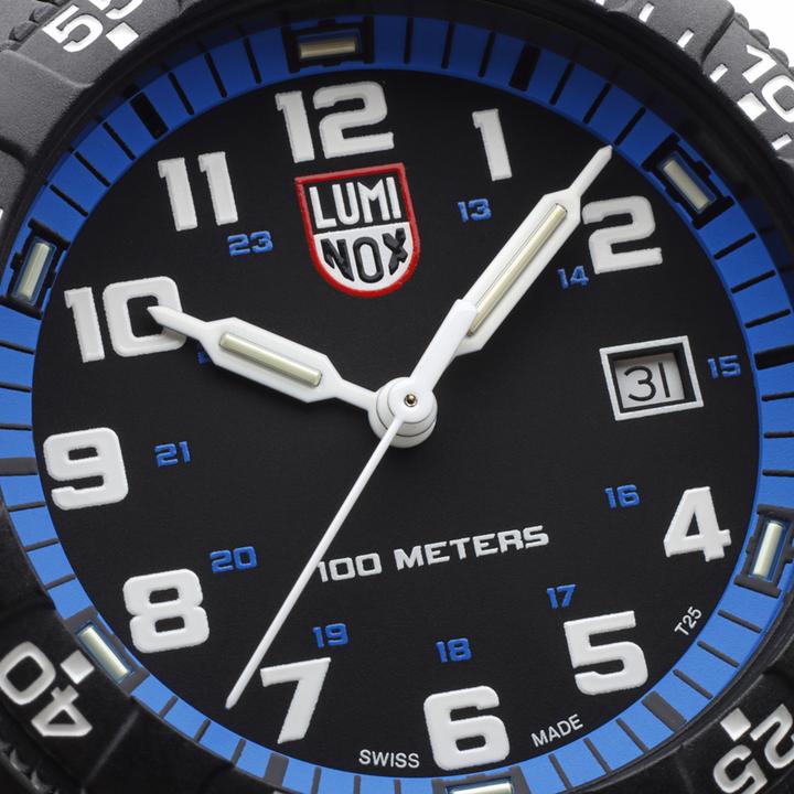 Actual product image Luminox Sea Turgle Gian (Analogue wristwatch, 44 mm)