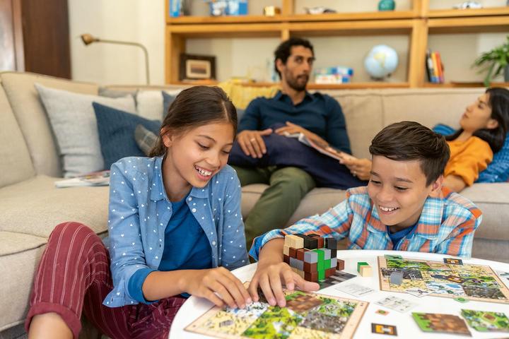 Produktbild Ravensburger board game Minecraft Builders & Biomes (LT, LV, EE), 27088 (Lettisch, Litauisch, Estnisch)
