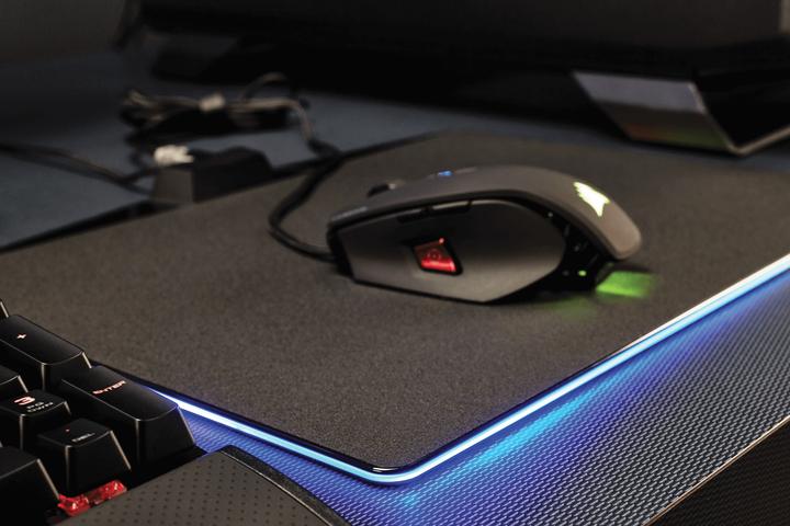 Actual product image Corsair Gaming MM800 Polaris (M)