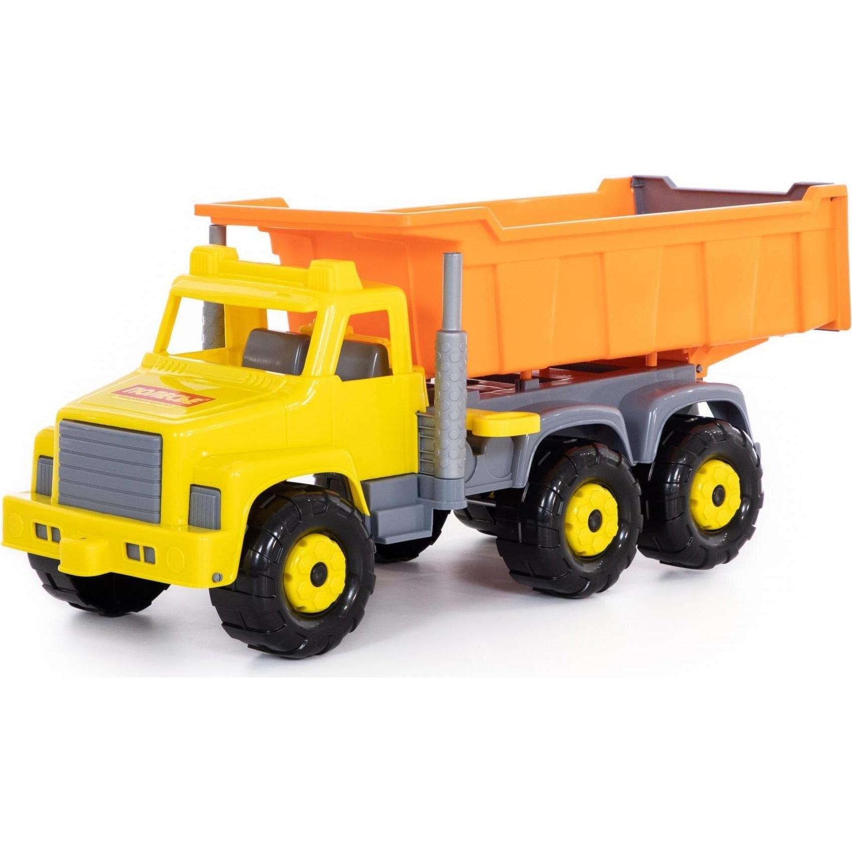 Wader SuperGigant vehicle, tipper