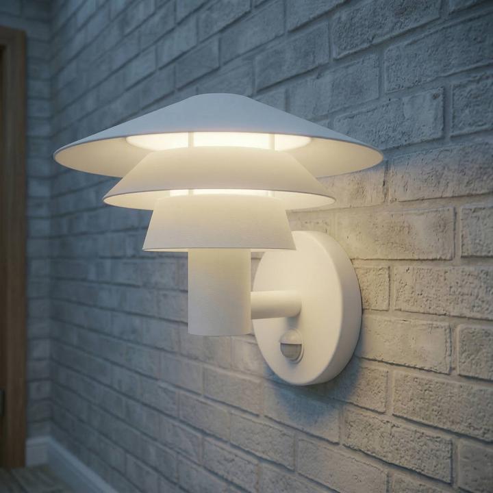 Produktbild Lucande LED-Aussenwandleuchte Montaro, weiss, IP54, Sensor (IP54)