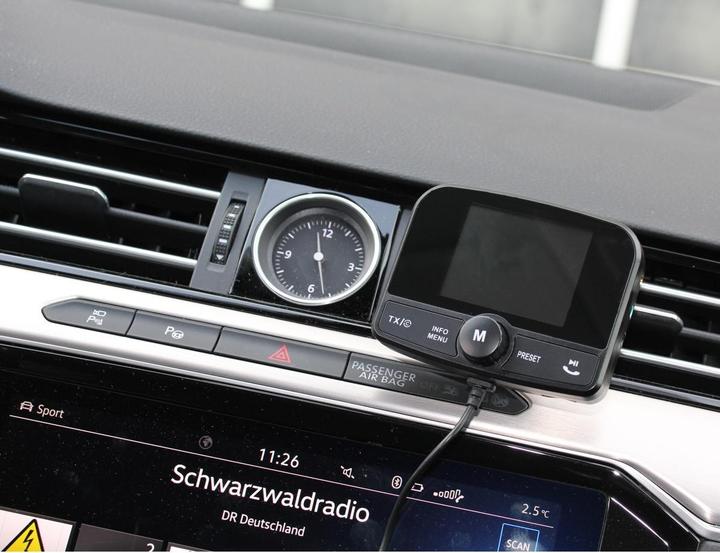 Image du produit Berling "Säntis" DAB+ Autoradio-Adapter, Freisprecheinrichtung, Musikstreaming