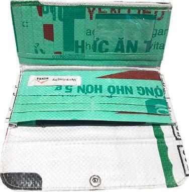 Image du produit Bekos Upcycling - Grand portefeuille plié en deux à partir de sacs d'aliments pour poissons recyclés