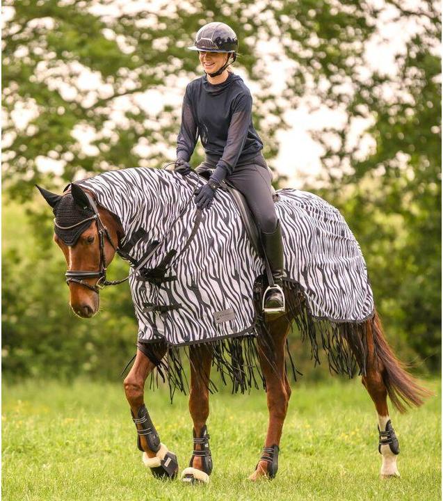 Image du produit Waldhausen Basic oreilles de mouche pour chevaux noir demi-sang