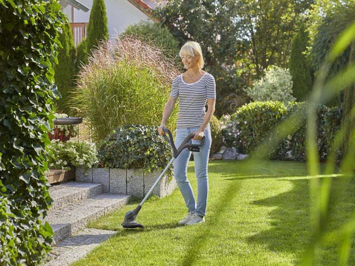 Produktbild Gardena SmallCut 23 18V P4A Ready-To-Use Set (Kunststoffmesser)