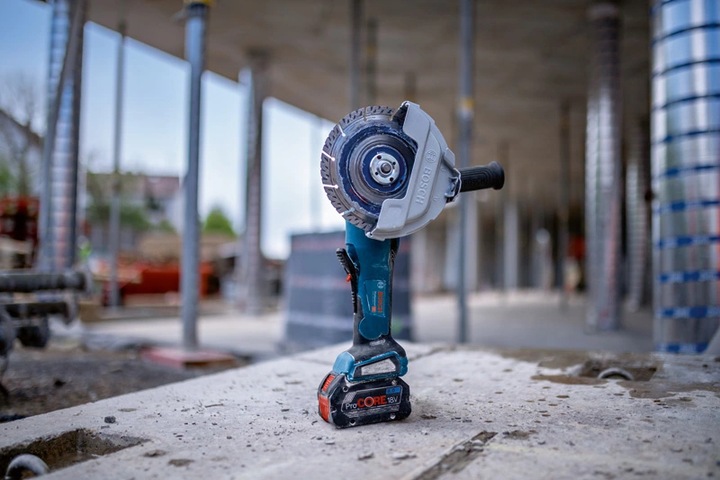Image du produit Bosch Professional GWS 18V-180 P (180 mm)