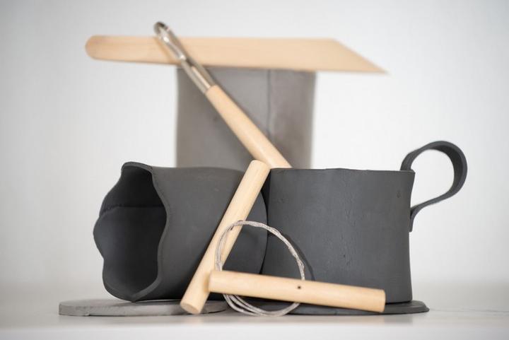 Produktbild Pebeo Gédéo Selbsttrocknender Ton Betongrauer Ungebrannter 1,5 Kg Block