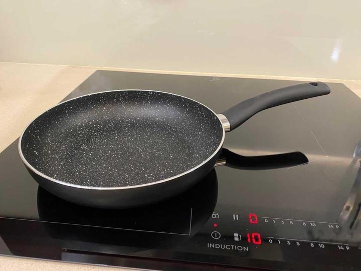 Actual product image Kinghoff Frying pan with marble coating MARMO 20cm KH-3979 (Frying pan, 20 x 4.50 cm)