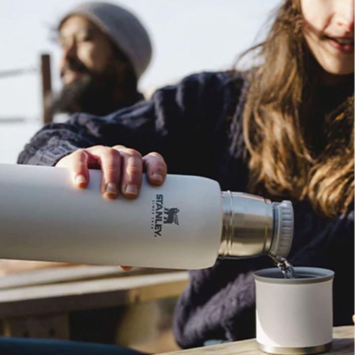 Image du produit Stanley 1913 - The Adventure To-Go Bottle 1.0L / 1.1 QT - Noir (1 l)