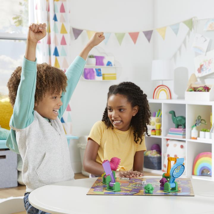 Produktbild Hasbro Gaming Taubenflucht (Griechisch, 2 - 4 Spieler)