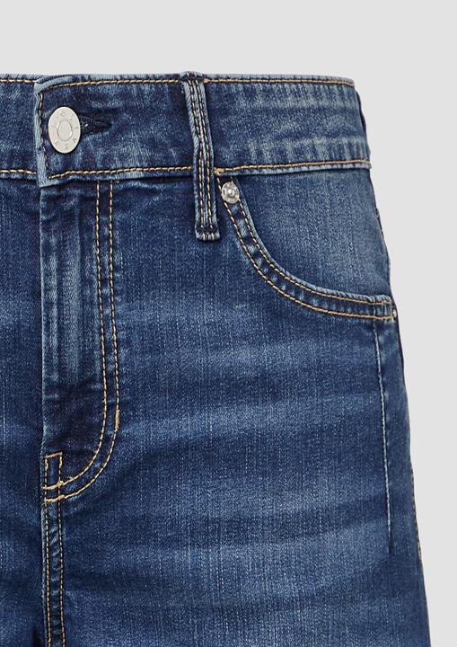 Immagine prodotto S.Oliver Jeans-Hose Bermuda-Jeans Karolin / Regular Fit / Mid Rise / Turn-up (34)
