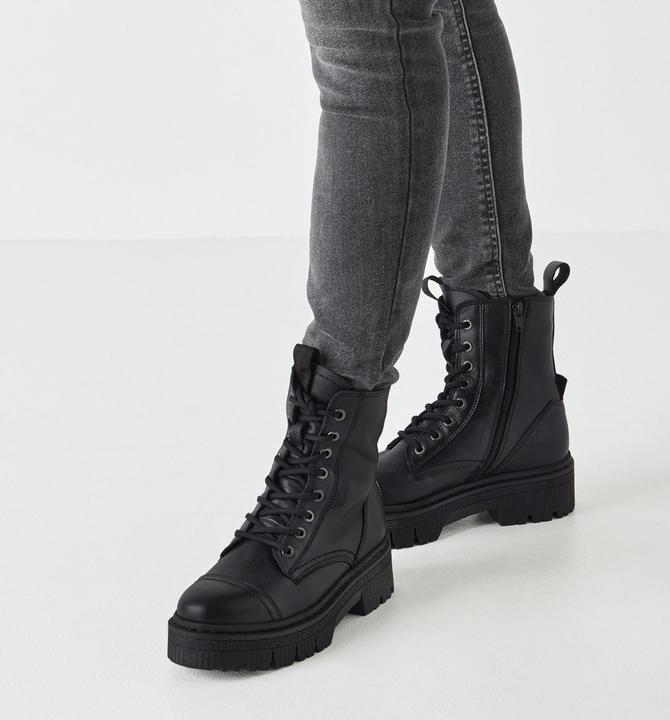 Actual product image Tamaris Stiefelette (40)