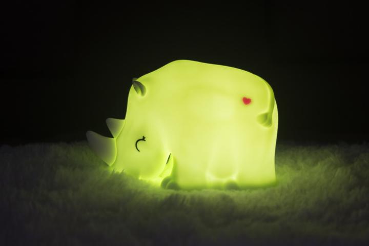 Image du produit Dhink Medium Nightlight Rhino Rocky Soft Touch Rechargeable