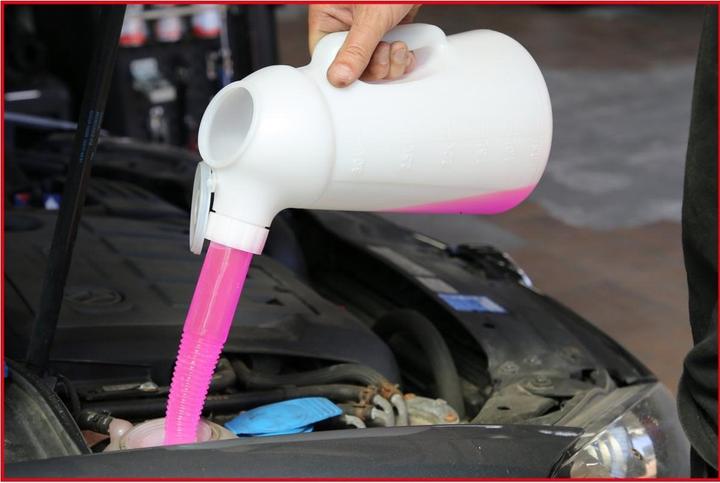 Actual product image KS Tools Measuring jug with flexible spout, 2 litres