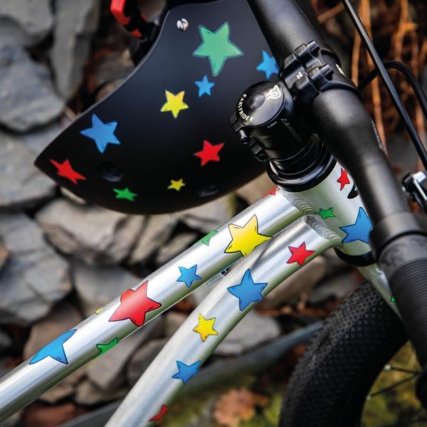Image du produit Farbviereck Étoiles multicolores motifs autocollants / stickers (31 Autocollants)