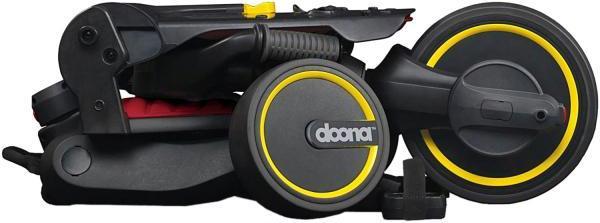 Produktbild Doona Liki Trike S3 5in1 Folding Tricycle - Black / Red