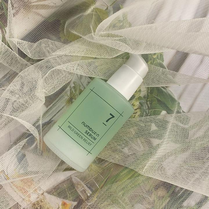Produktbild Numbuzin No.7 Mildes Grünes Beruhigendes Serum für zu Akne neigende Haut und empfindliche Rötungen 1.69 fl oz (50 ml)