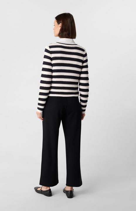 Produktbild Comma Strickjacke Kurzer Cardigan mit Strukturmuster und Leistentaschen (32)