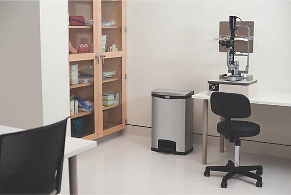 Produktbild Rubbermaid Edelstahl-Tretabfallsammler (90 l)
