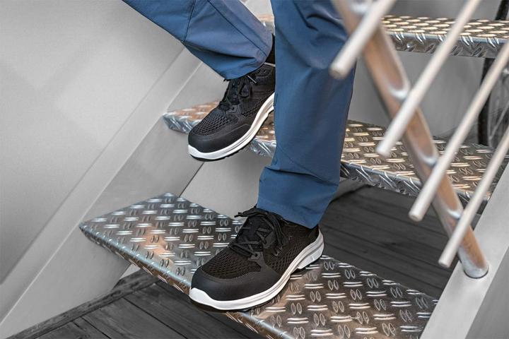 Actual product image Uvex Safety Safety low shoe (S1, 45)