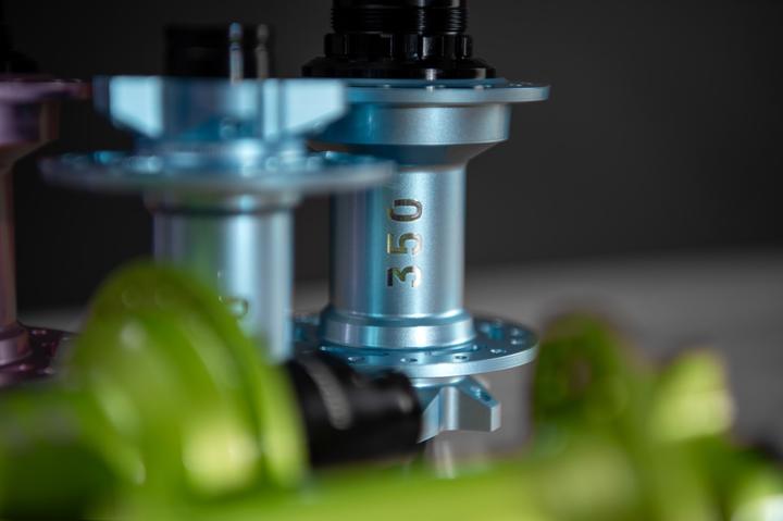 Actual product image DT Swiss 350 (Disc brake 6-hole)