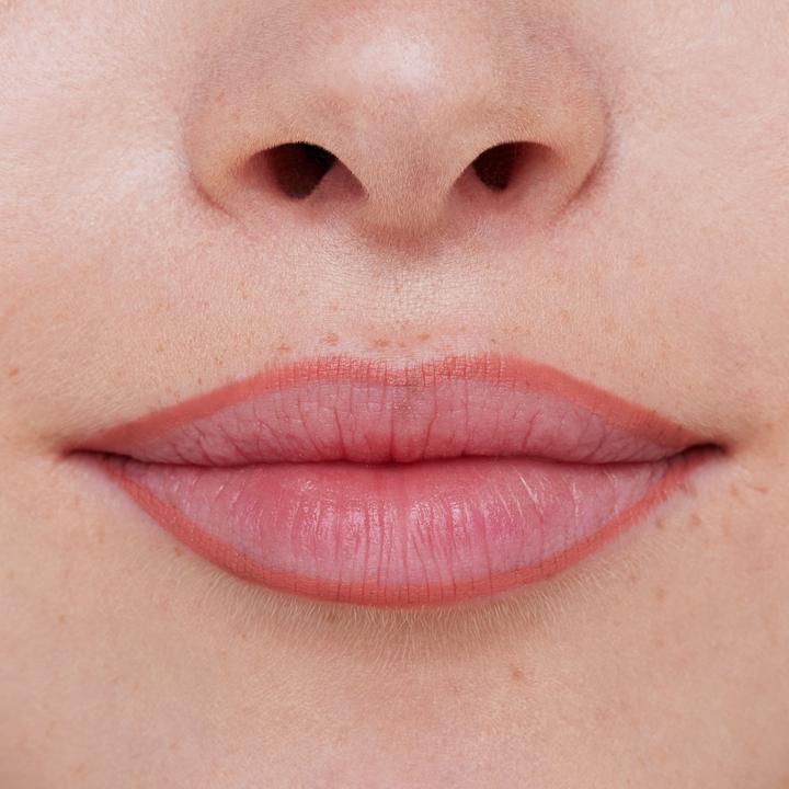 Produktbild essence 8h MATTE comfort lipliner (03 Soft Beige)