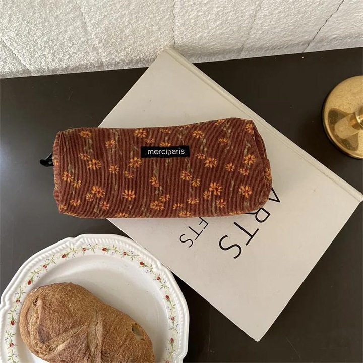 Image du produit Only-Bags.Store Retro Corduroy Pencil Case - Polyester Schulbedarf Pen Pouch mit Blumendruck Design