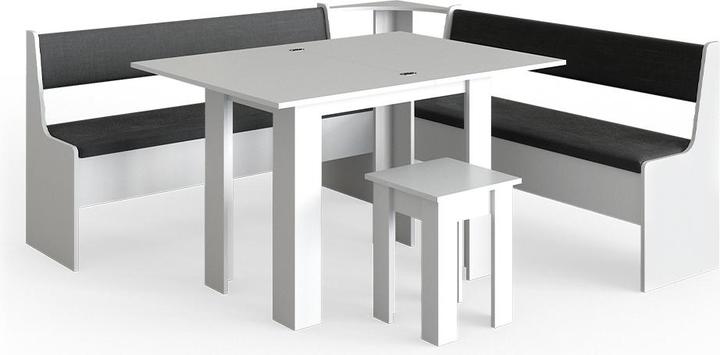 Vicco Roman with table