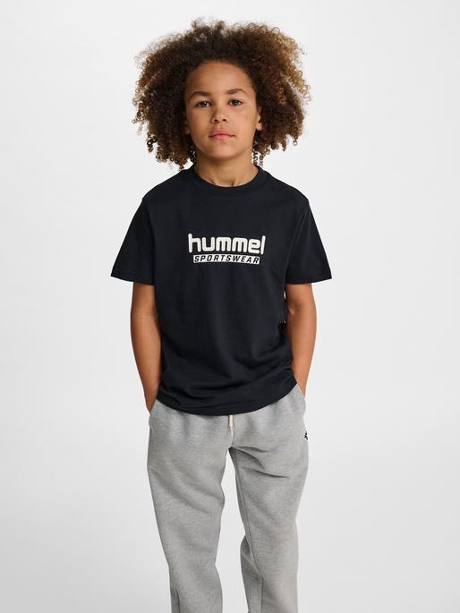 Produktbild hummel hmlJR BASE T-SHIRT S/S (34, 36, 38, 40)