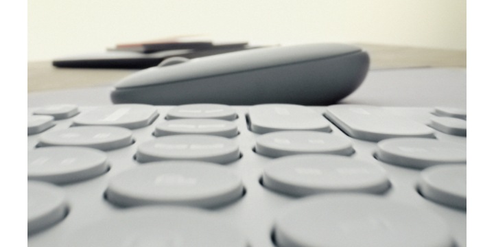 Produktbild Logitech PEBBLE KEYS 2 K380S TONAL WHITE (DE, Kabellos)