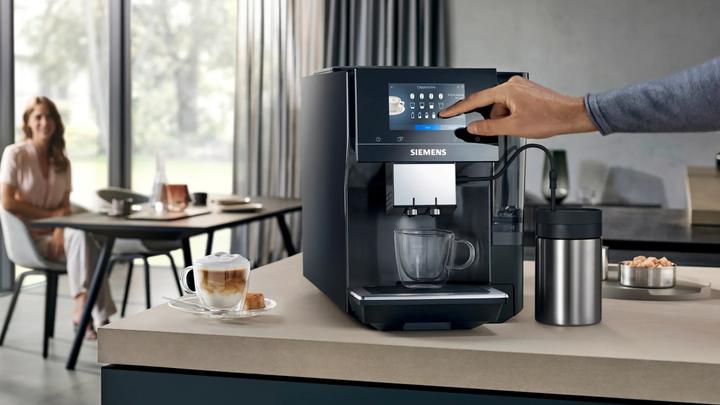 Productafbeelding Siemens Kaffeevollautomat, EQ700 classic, Silber, Wassertank, TP717DF6, ID TP717DF6