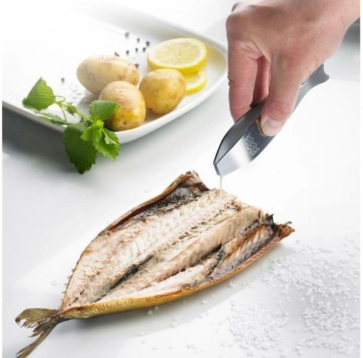 Actual product image Westmark Fishbone tweezers