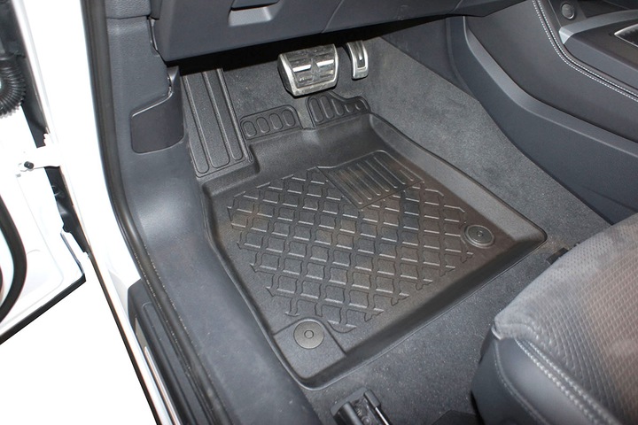 Actual product image Aristar All Weather Floor Mats for Audi Q5 from 2017 until today (1 set of 3 doormats)