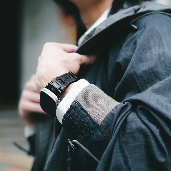 Produktbild Skinarma Band Titon Apple Watch Ultra 49mm black (Silikon)