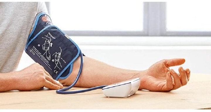 Actual product image Veroval Upper arm (Blood pressure monitor upper arm)